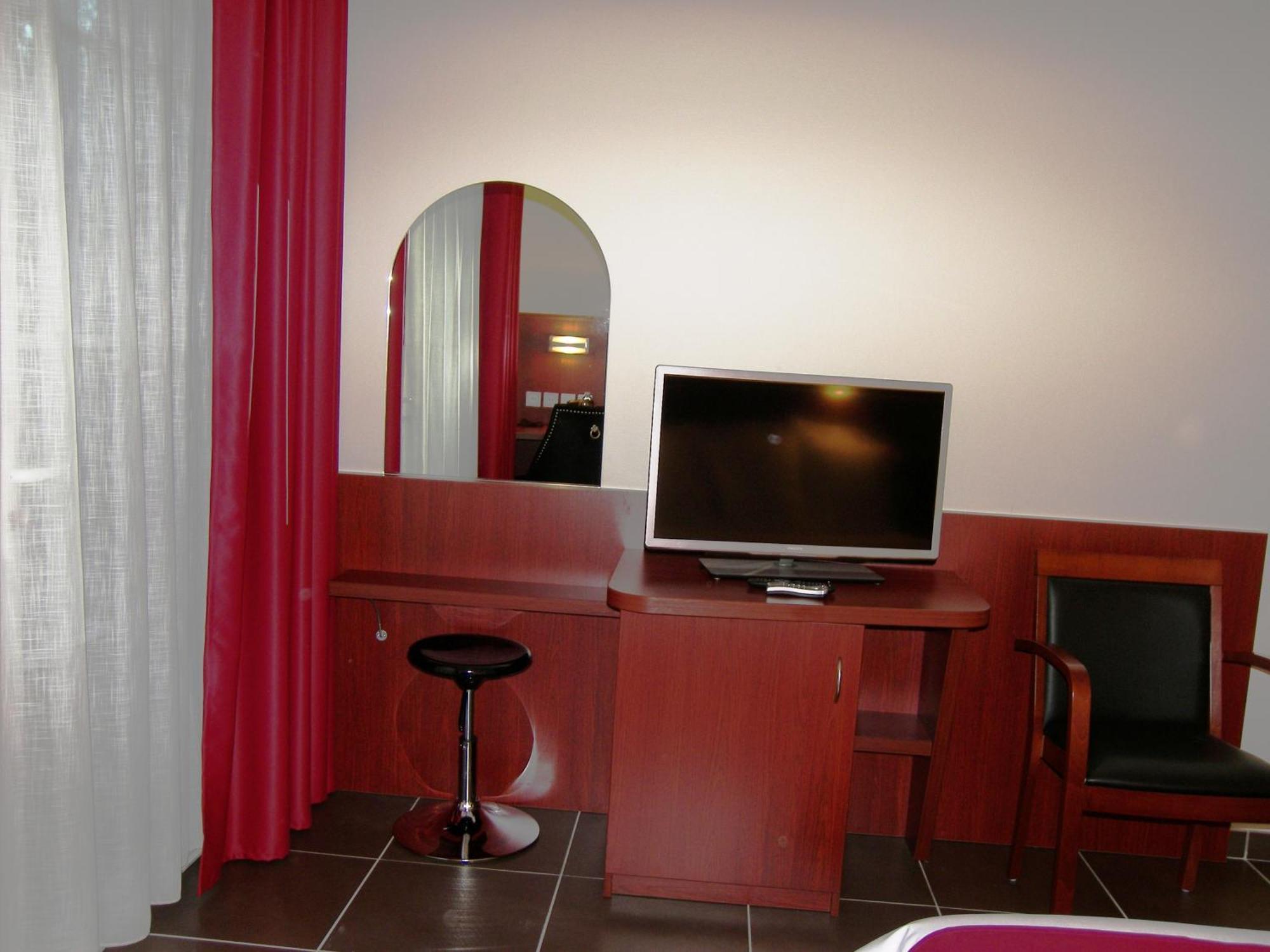 Hostellerie Del Matin Calme Montverdun Buitenkant foto