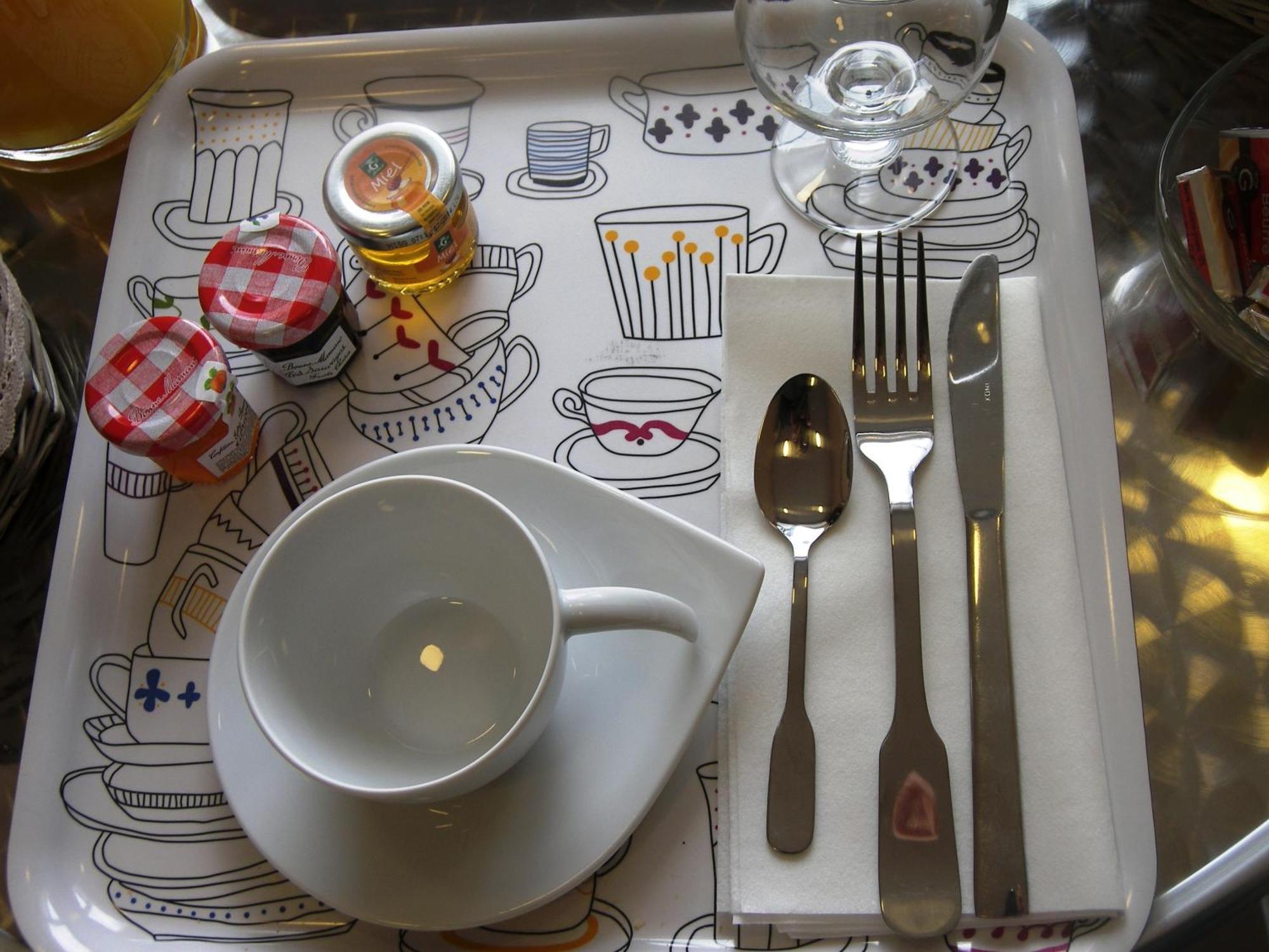 Hostellerie Del Matin Calme Montverdun Buitenkant foto